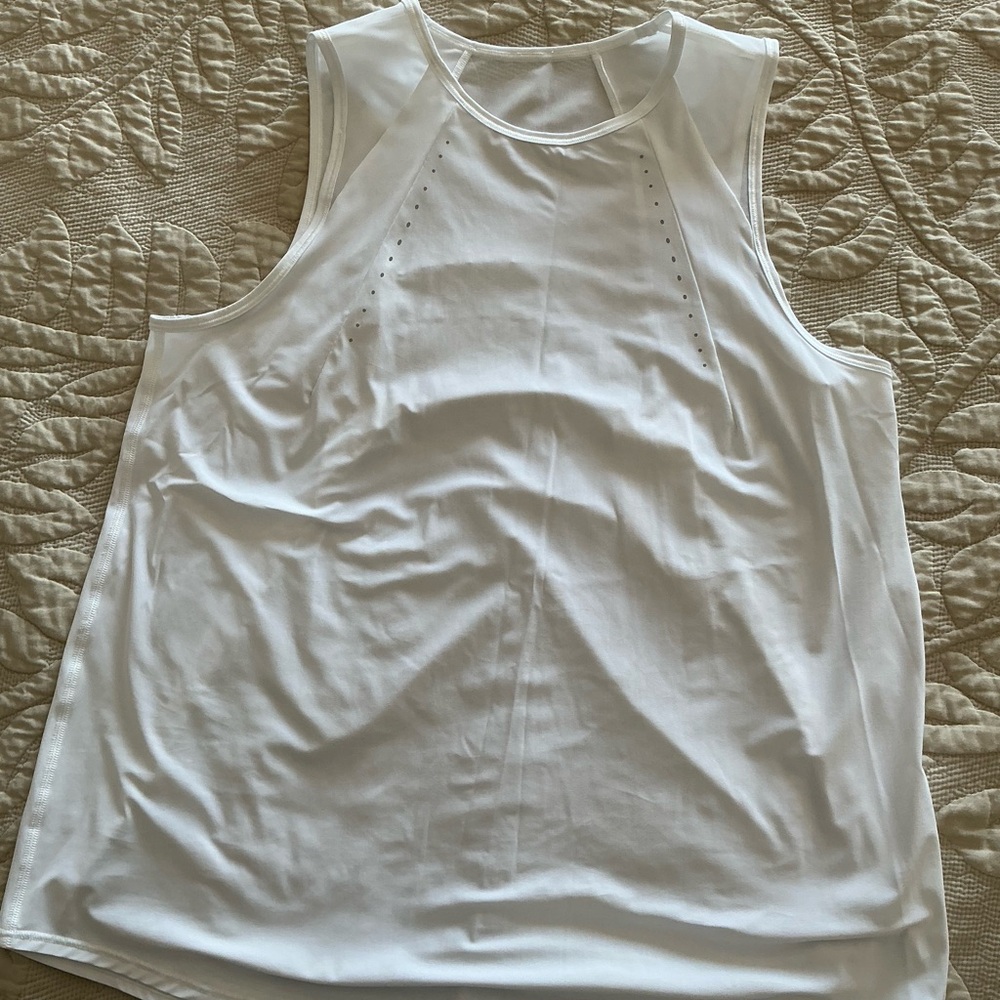 Women's White Sleeveless Top
